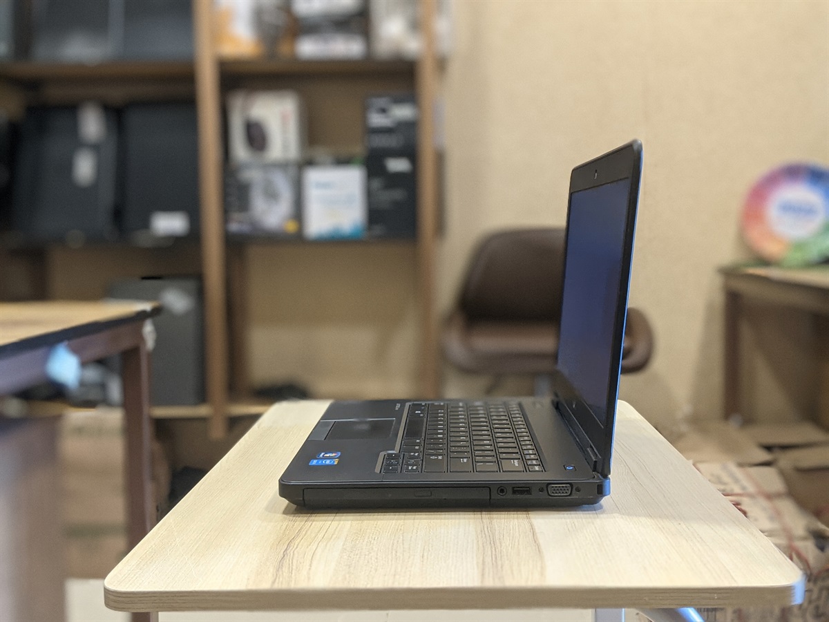 Dell Latitude E5440 - Core i5 4th Gen - 8GB RAM - 500GB HDD - 14" Screen - (REFURBISHED) - Image 4